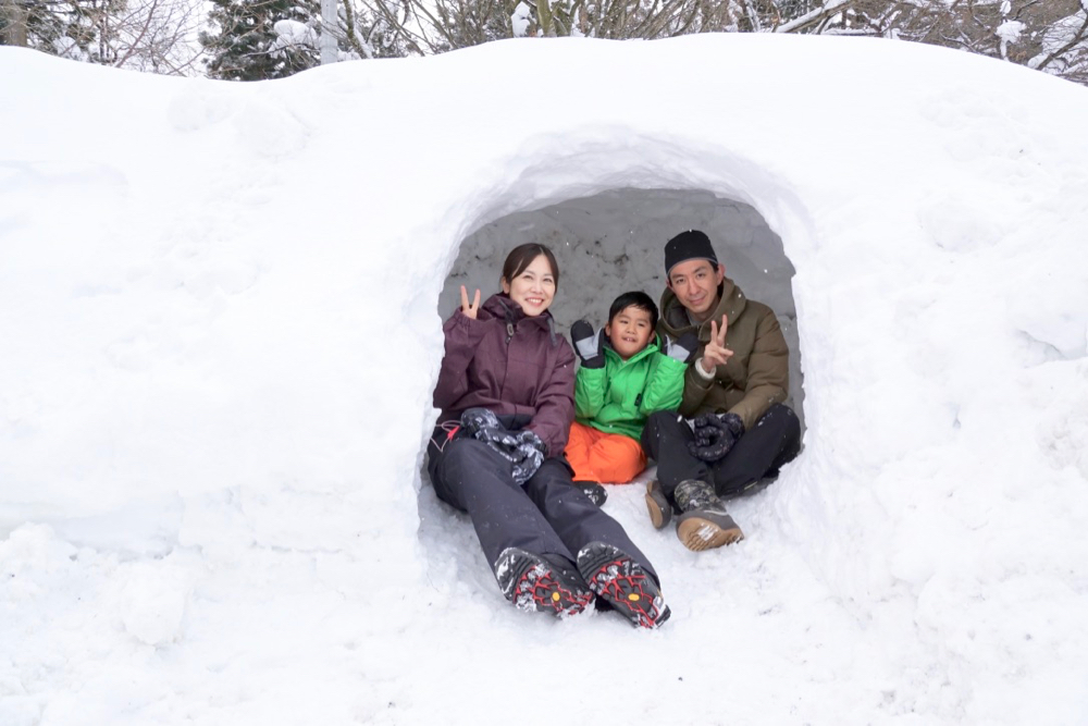 前進山形上山溫泉的夢幻雪世界，體驗親手做雪屋以及絕景樹冰散步