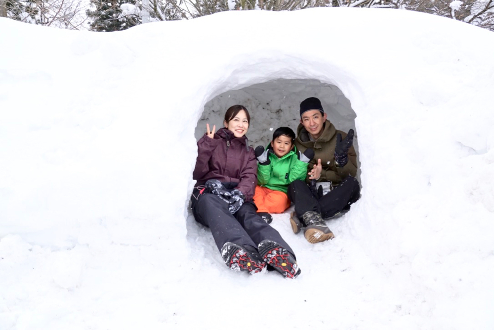 前進山形上山溫泉的夢幻雪世界，體驗親手做雪屋以及絕景樹冰散步