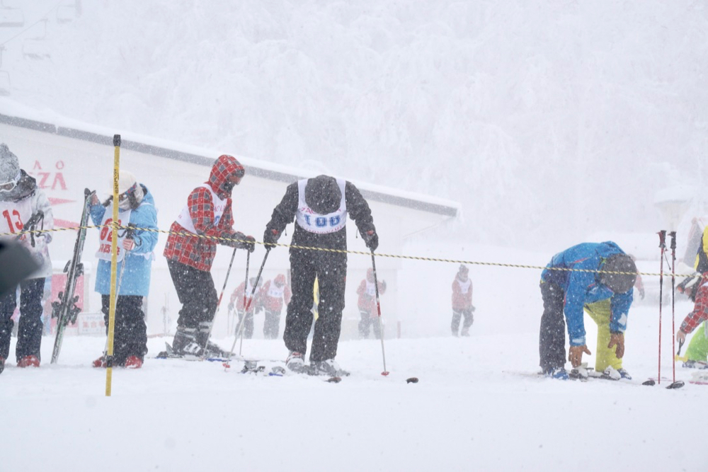 前進山形上山溫泉的夢幻雪世界，體驗親手做雪屋以及絕景樹冰散步