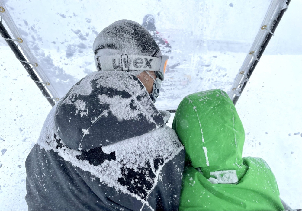 前進山形上山溫泉的夢幻雪世界，體驗親手做雪屋以及絕景樹冰散步