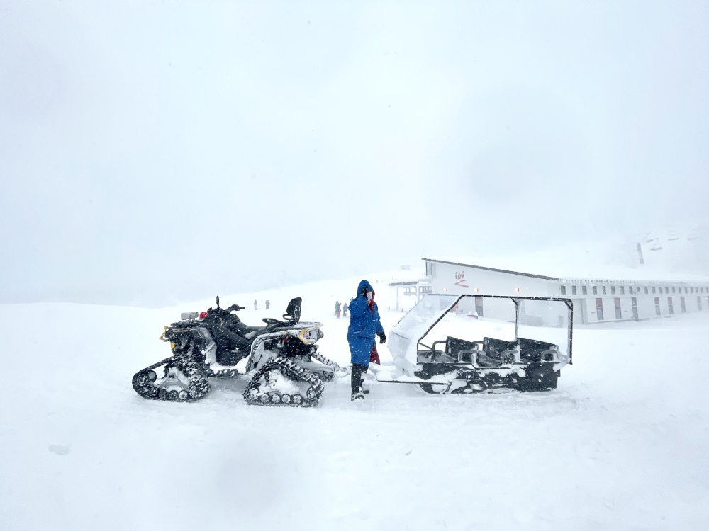 前進山形上山溫泉的夢幻雪世界，體驗親手做雪屋以及絕景樹冰散步