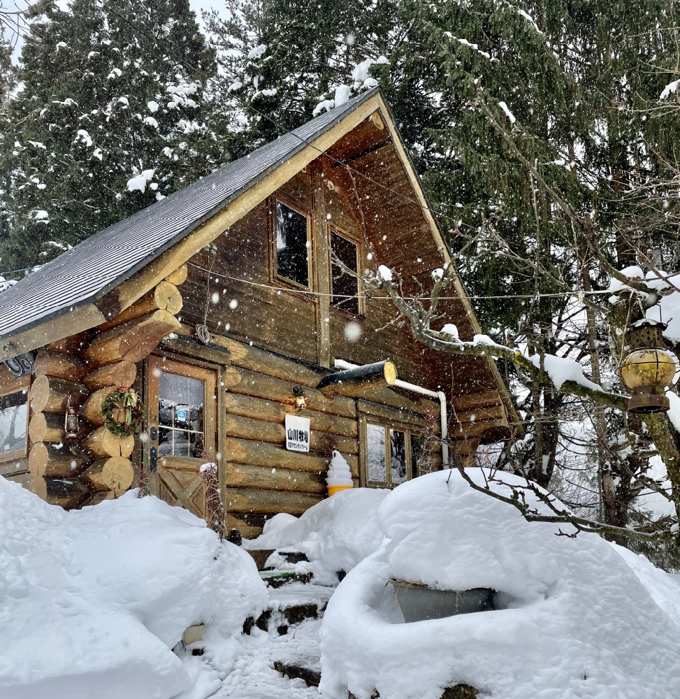 前進山形上山溫泉的夢幻雪世界，體驗親手做雪屋以及絕景樹冰散步