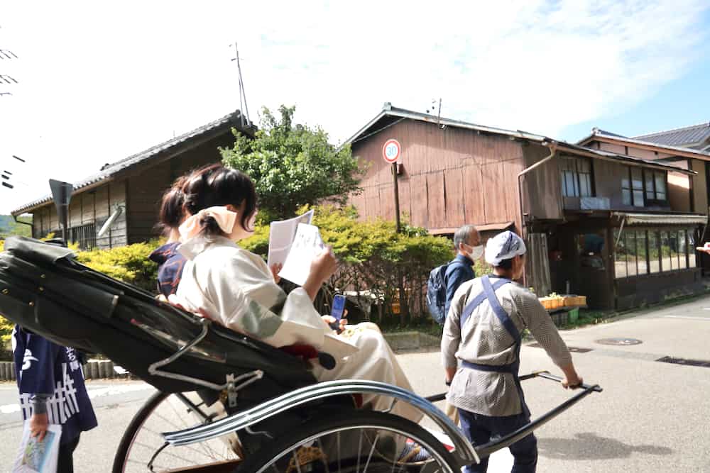 穿美麗和服散步古色古香長野海野宿，增強戀愛運外還可以在日本搭到台鐵列車喔！