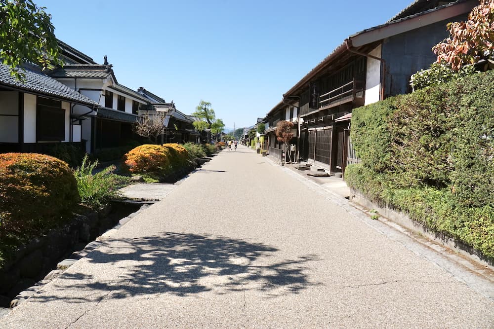 穿美麗和服散步古色古香長野海野宿，增強戀愛運外還可以在日本搭到台鐵列車喔！