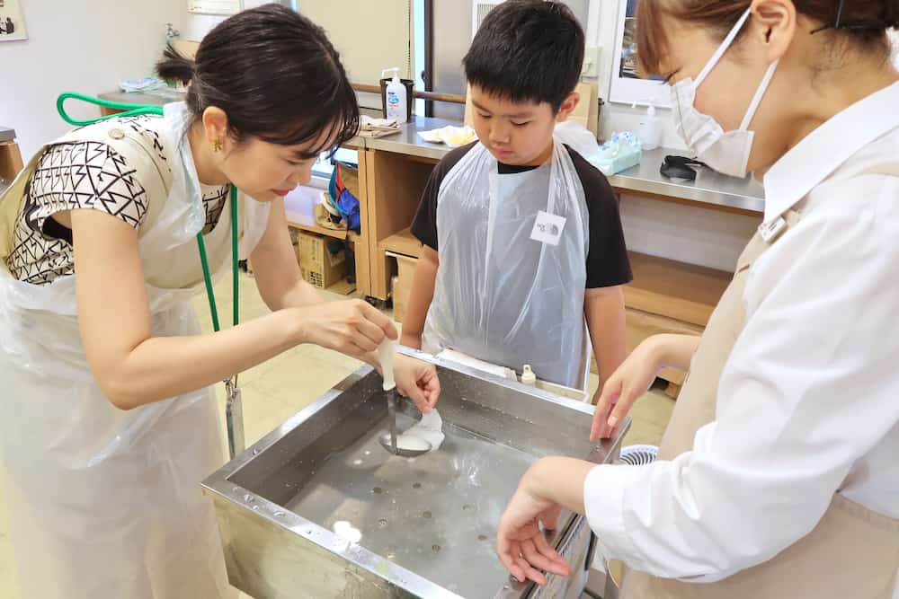 暑假就帶小孩到晴空塔/合羽橋「元祖食品模型屋」參加超有趣的食物模型製作體驗吧！