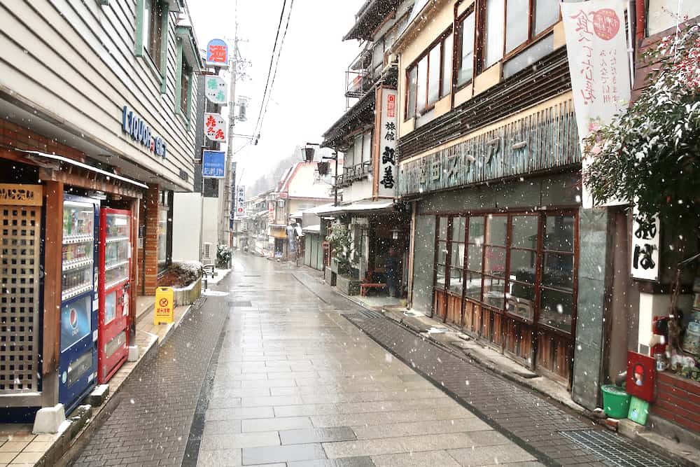 日本親子玩雪，長野野澤溫泉，志賀高原，雪猿泡溫泉