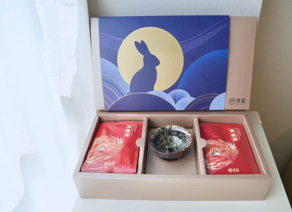 2025最貼心養生的中秋伴手禮_就是芳茲「月映如芳」常溫滴雞精禮盒